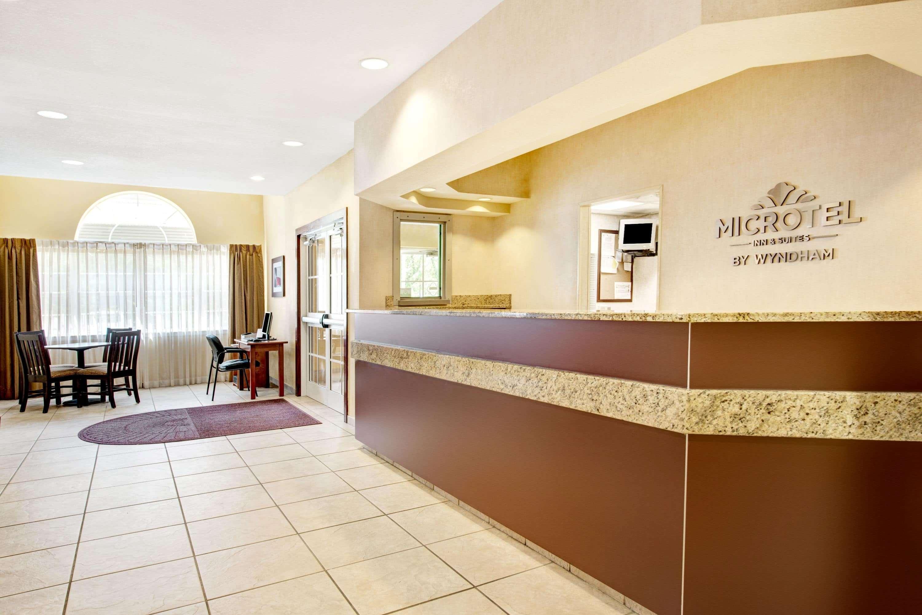 Super 8 By Wyndham San Antonio Airport North Hotell Exteriör bild