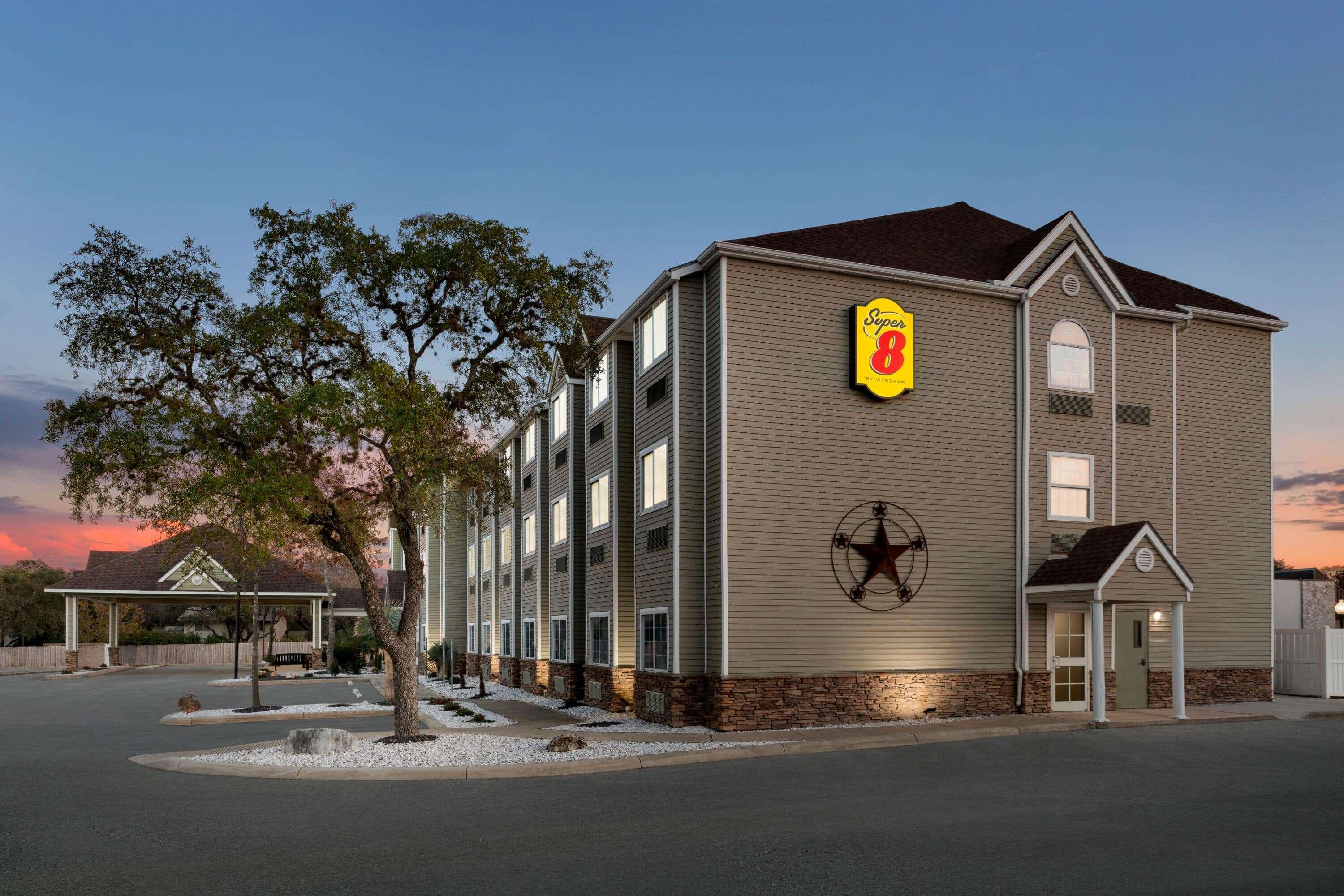 Super 8 By Wyndham San Antonio Airport North Hotell Exteriör bild