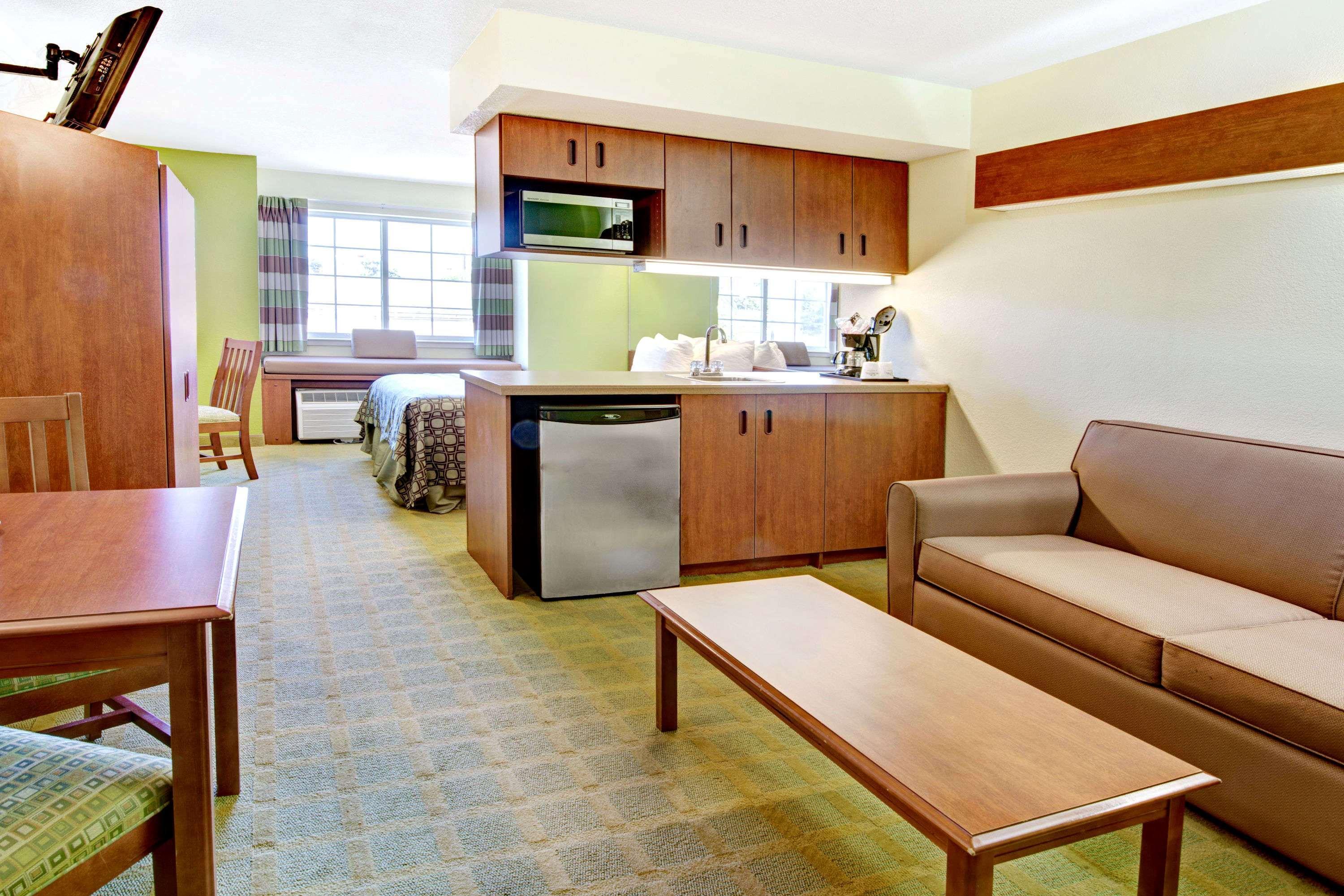 Super 8 By Wyndham San Antonio Airport North Hotell Exteriör bild